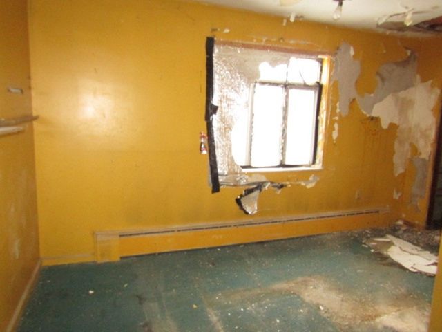 240 E College St, Canonsburg, PA 15317