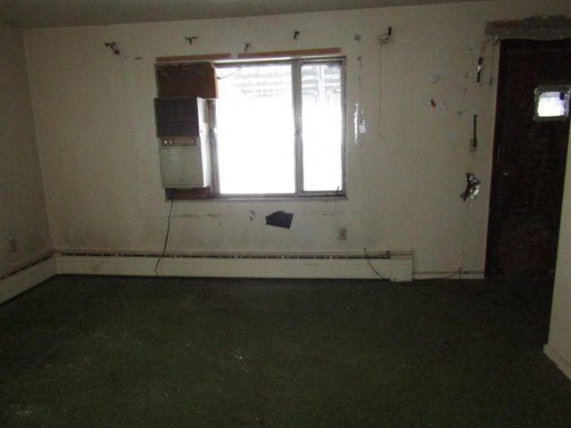 240 E College St, Canonsburg, PA 15317