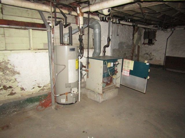 240 E College St, Canonsburg, PA 15317