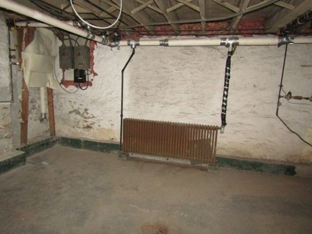 240 E College St, Canonsburg, PA 15317