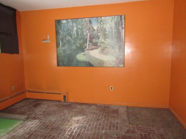 240 E College St, Canonsburg, PA 15317