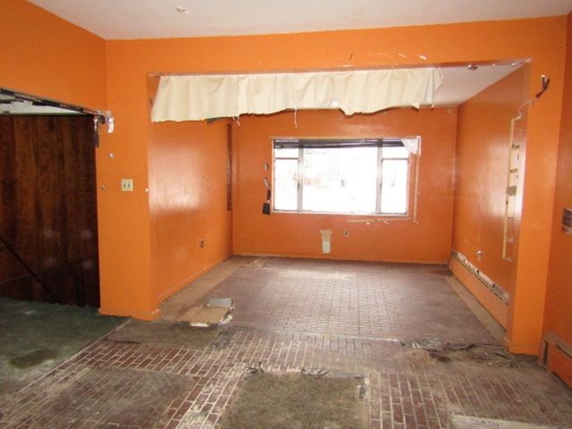 240 E College St, Canonsburg, PA 15317