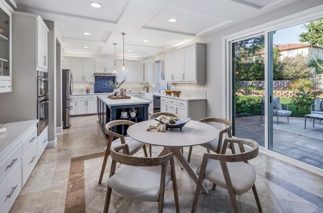 8092 Paseo Arrayan, Carlsbad, CA 92009