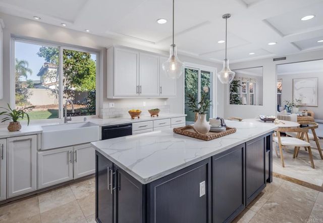 8092 Paseo Arrayan, Carlsbad, CA 92009