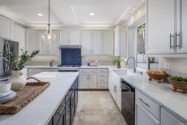 8092 Paseo Arrayan, Carlsbad, CA 92009