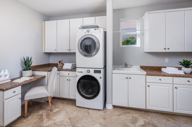 8092 Paseo Arrayan, Carlsbad, CA 92009