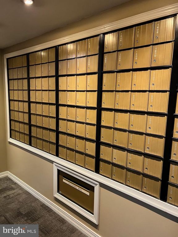 Image 3 of property listing at 1 E UNIVERSITY PKWY #1304, Baltimore, MD 21218