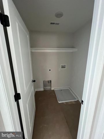 515 S. SPRING ST, Martinsburg, WV 25401