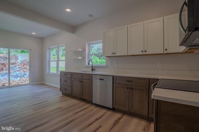 515 S. SPRING ST, Martinsburg, WV 25401