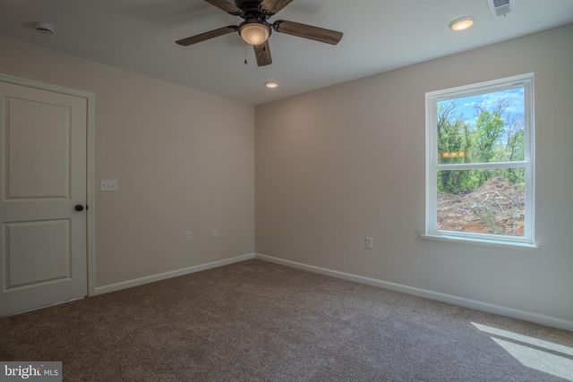 515 S. SPRING ST, Martinsburg, WV 25401