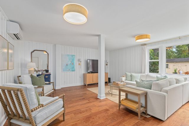 1126 Pleasant Pines Road, Mount Pleasant, SC 29464