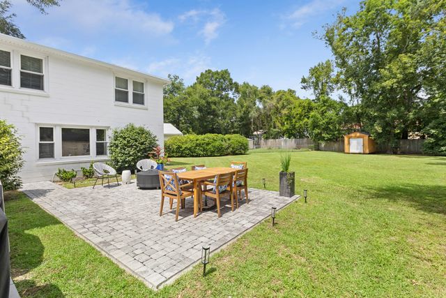 1126 Pleasant Pines Road, Mount Pleasant, SC 29464