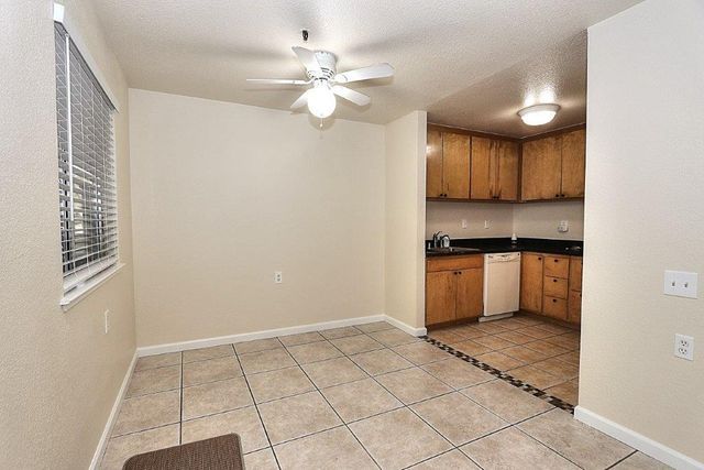 1019 Dornajo Way, Sacramento, CA 95825