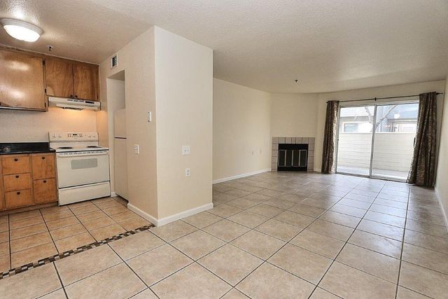 1019 Dornajo Way, Sacramento, CA 95825