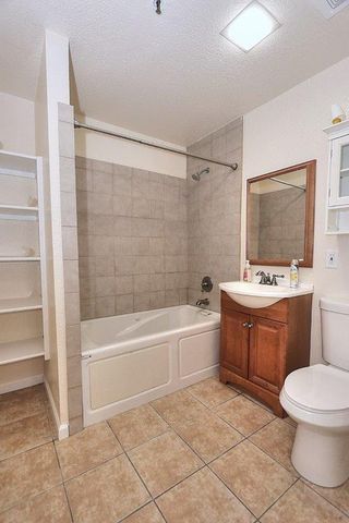 1019 Dornajo Way, Sacramento, CA 95825