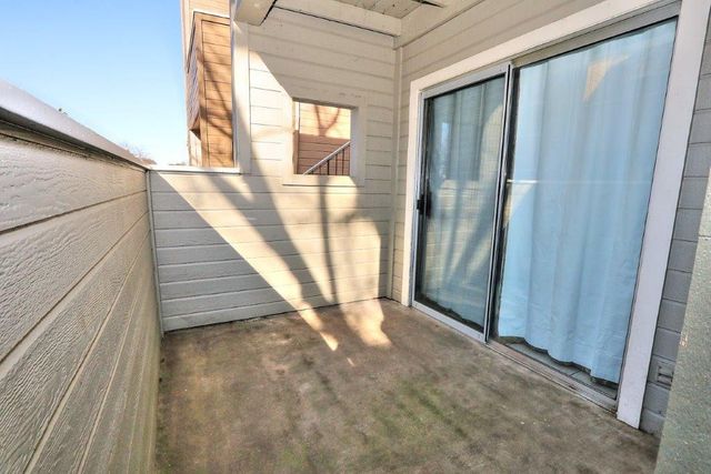 1019 Dornajo Way, Sacramento, CA 95825