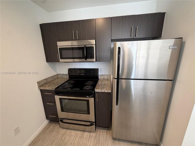 1801 SW 32nd Ave 501, Miami, FL 33145