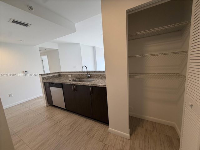 1801 SW 32nd Ave 501, Miami, FL 33145