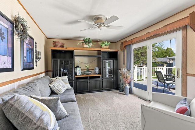 225 W BELL STREET, Neenah, WI 54956