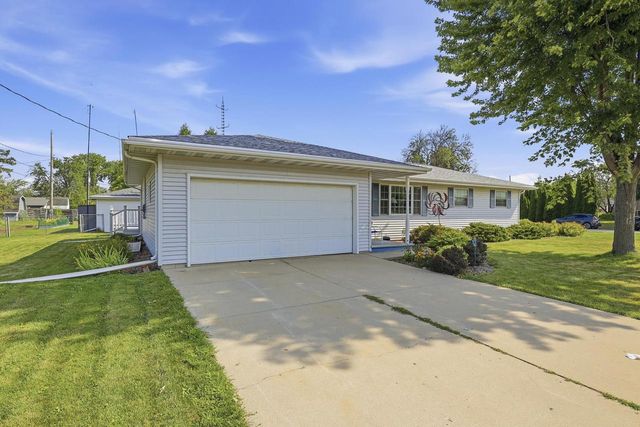 225 W BELL STREET, Neenah, WI 54956