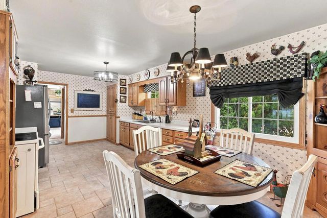 225 W BELL STREET, Neenah, WI 54956