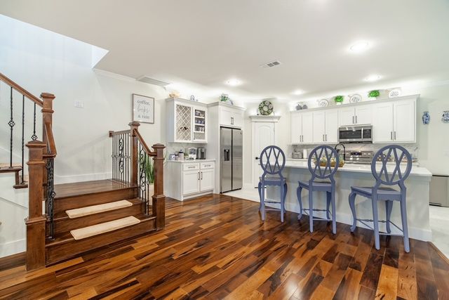 1501 Lakeview Drive, Grand Prairie, TX 75051
