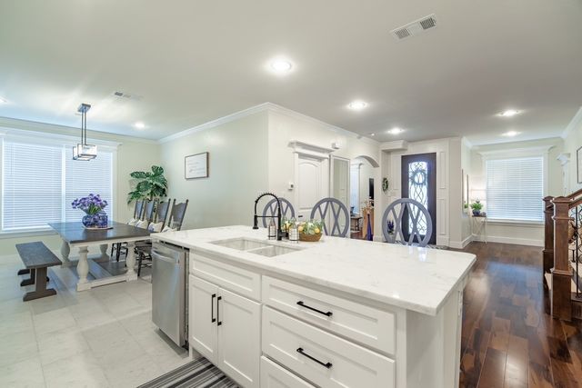 1501 Lakeview Drive, Grand Prairie, TX 75051
