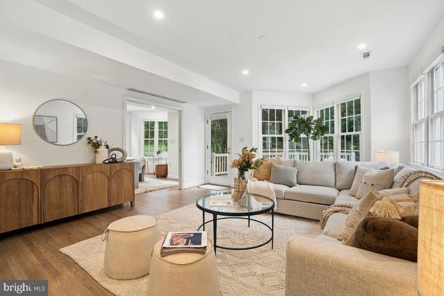 4512 VAN NESS ST NW, Washington, DC 20016