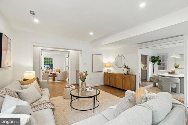 4512 VAN NESS ST NW, Washington, DC 20016