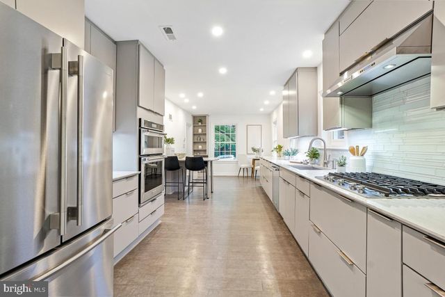 4512 VAN NESS ST NW, Washington, DC 20016