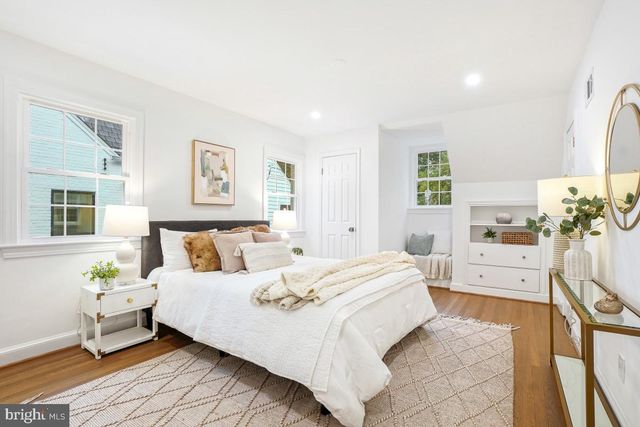4512 VAN NESS ST NW, Washington, DC 20016