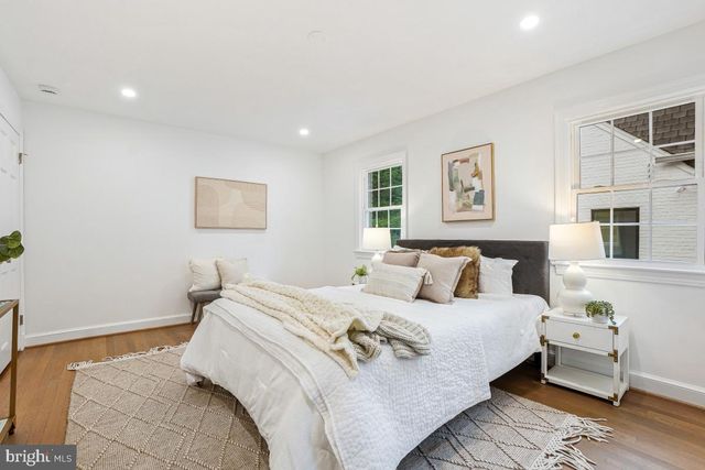 4512 VAN NESS ST NW, Washington, DC 20016