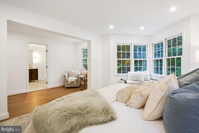 4512 VAN NESS ST NW, Washington, DC 20016