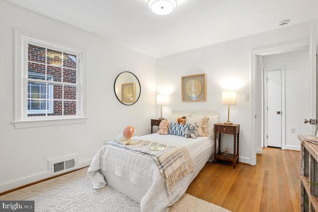 4512 VAN NESS ST NW, Washington, DC 20016