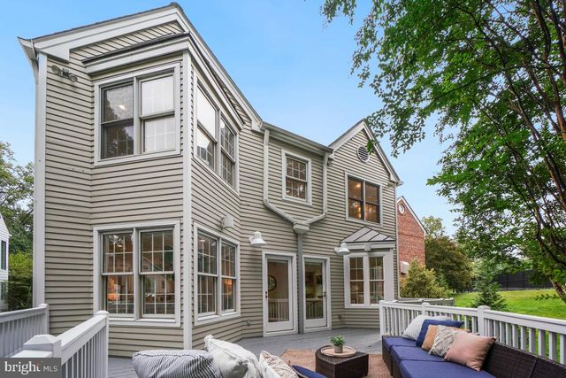 4512 VAN NESS ST NW, Washington, DC 20016