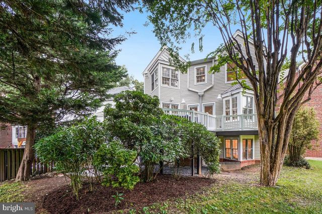 4512 VAN NESS ST NW, Washington, DC 20016