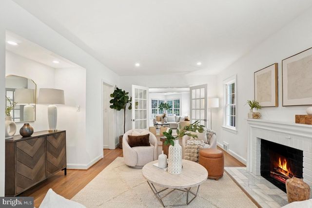4512 VAN NESS ST NW, Washington, DC 20016