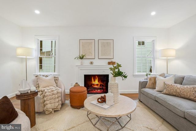 4512 VAN NESS ST NW, Washington, DC 20016