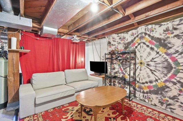 2682 South Court, Madison, WI 53704