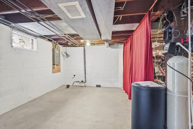 2682 South Court, Madison, WI 53704
