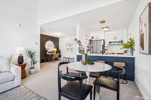 5330 Diamond Heights Boulevard J301, San Francisco, CA 94131