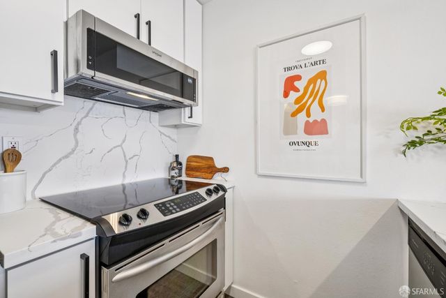 5330 Diamond Heights Boulevard J301, San Francisco, CA 94131