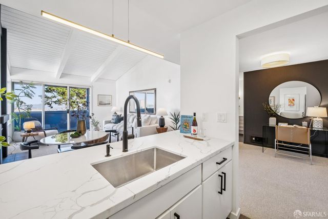 5330 Diamond Heights Boulevard J301, San Francisco, CA 94131