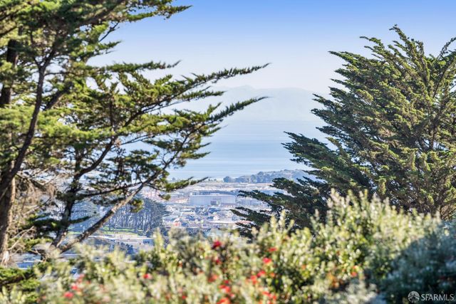 5330 Diamond Heights Boulevard J301, San Francisco, CA 94131