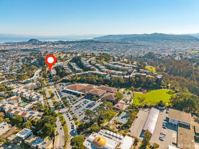 5330 Diamond Heights Boulevard J301, San Francisco, CA 94131