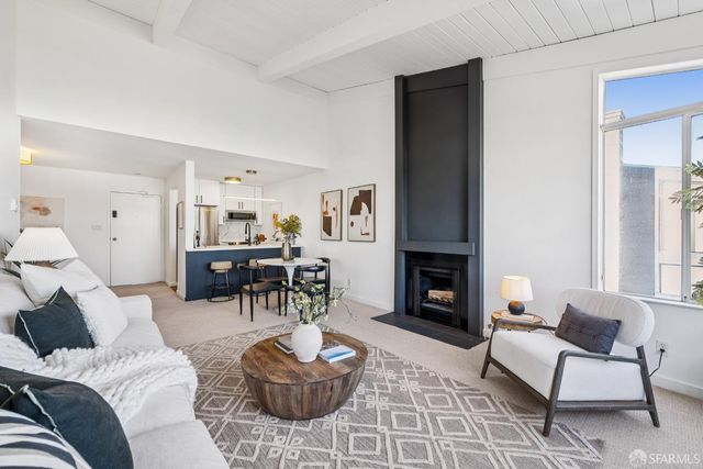 5330 Diamond Heights Boulevard J301, San Francisco, CA 94131