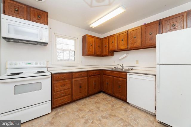 13871 LANGSTONE DR, Woodbridge, VA 22193