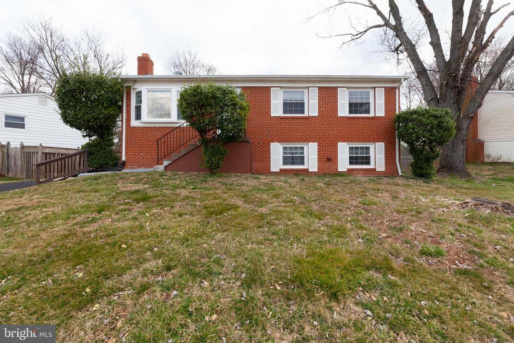 13871 LANGSTONE DR, Woodbridge, VA 22193