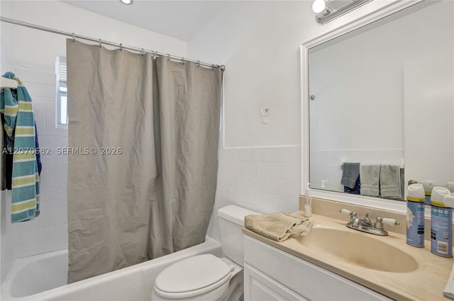 5706-5708 Lincoln St 1-2, Hollywood, FL 33021