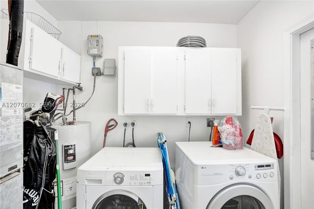 5706-5708 Lincoln St 1-2, Hollywood, FL 33021